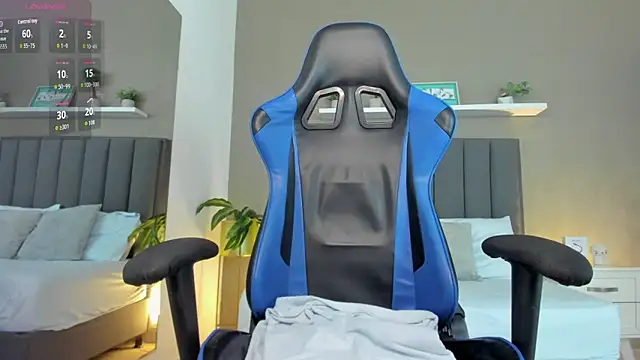 alessia leroy online show from April 2026 08:20:02 PM