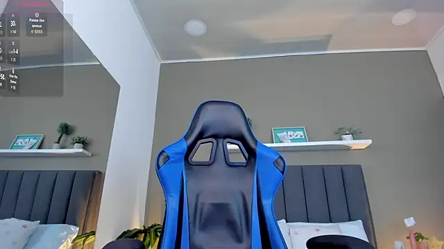 alessia leroy online show from March 2026 08:25:02 PM