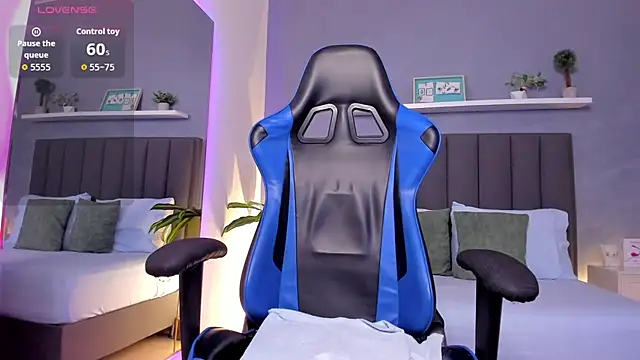 Snapshot of alessia_leroy chatting on October 2025 08:41:02 PM alessia leroy online show from October 2025 08:41:02 PM