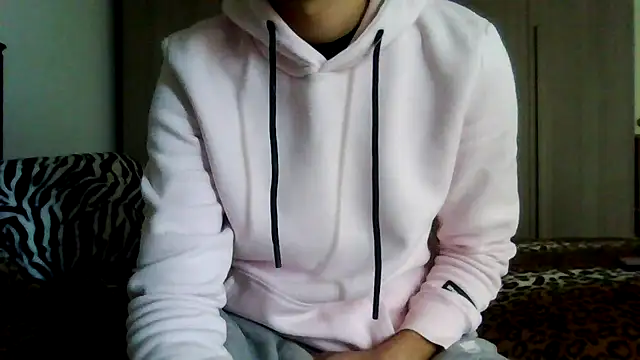 Snapshot of tommyboyteen chatting on February 2025 03:52:02 PM tommyboyteen online show from February 2025 03:52:02 PM