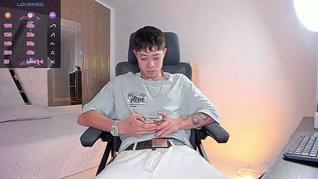 marcuscollins1  online show from December 2025 02:19:02 PM