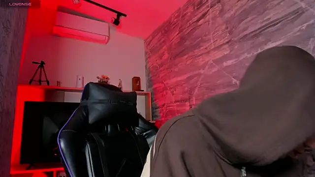 marcuscollins1  online show from February 2026 01:08:01 PM