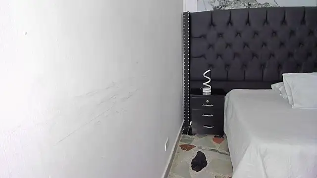 marcuscollins1  online show from February 2026 12:38:01 PM