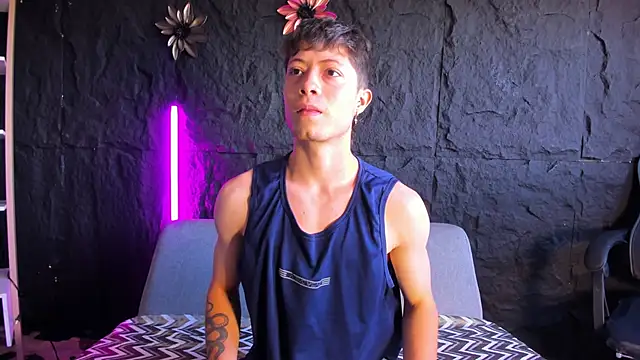 marcuscollins1  online show from January 2026 01:48:02 PM