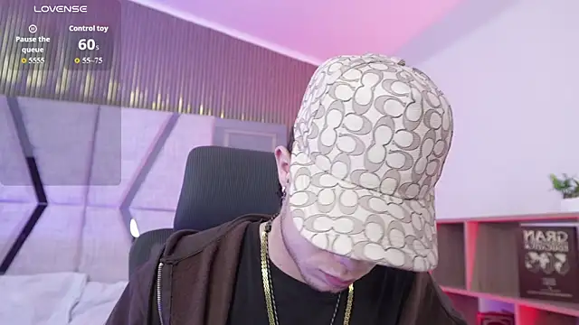 marcuscollins1  online show from January 2026 02:22:01 PM