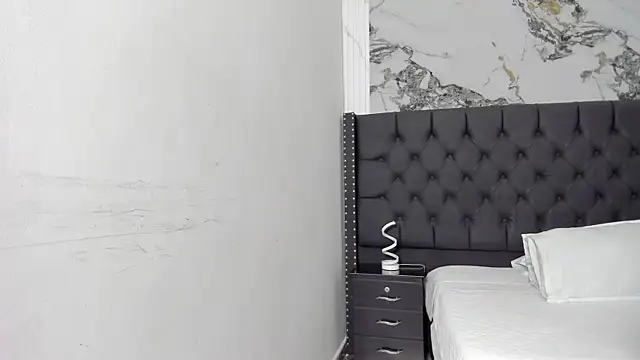 marcuscollins1  online show from February 2026 12:49:01 PM