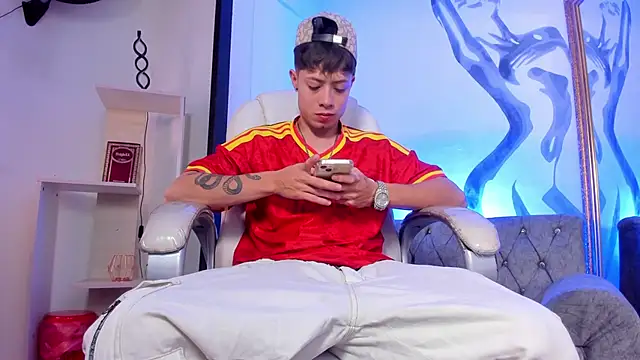 Snapshot of marcuscollins1_ chatting on June 2026 01:43:02 PM marcuscollins1 online show from June 2026 01:43:02 PM
