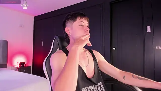 marcuscollins1  online show from November 2025 01:55:02 PM