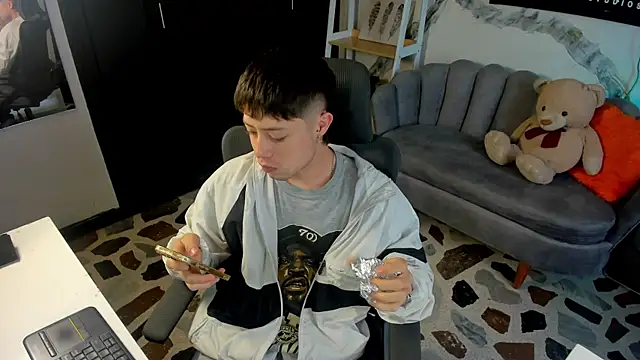 marcuscollins1  online show from January 2026 12:08:01 PM