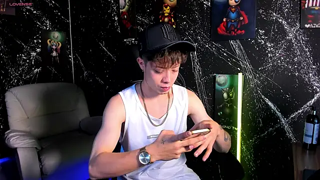 marcuscollins1  online show from February 2025 01:32:02 PM