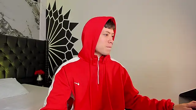 marcuscollins1  online show from April 2026 01:35:01 PM