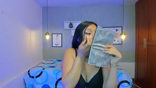 Nohemi louse online show from March 2025 10:39:02 PM