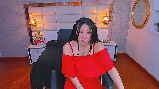 Nohemi louse online show from March 2026 06:42:02 PM