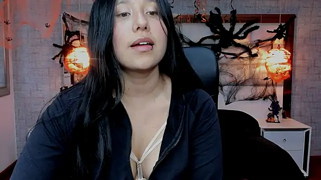 Snapshot of Nohemi_louse chatting on October 2025 07:02:01 PM Nohemi louse online show from October 2025 07:02:01 PM
