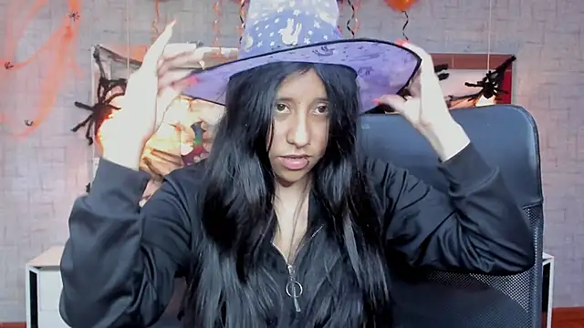 Snapshot of Nohemi_louse chatting on October 2025 07:02:01 PM Nohemi louse online show from October 2025 07:02:01 PM