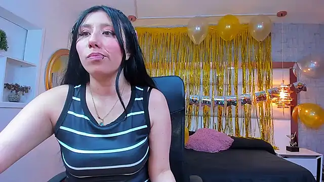 Snapshot of Nohemi_louse chatting on April 2026 08:57:02 PM Nohemi louse online show from April 2026 08:57:02 PM