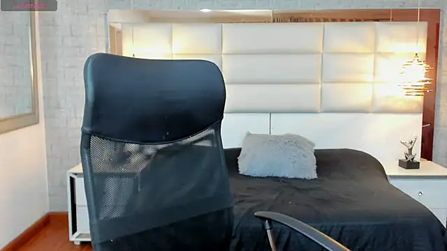 Snapshot of Nohemi_louse chatting on September 2025 06:53:01 PM Nohemi louse online show from September 2025 06:53:01 PM