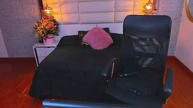 Nohemi louse online show from March 2026 06:41:01 PM