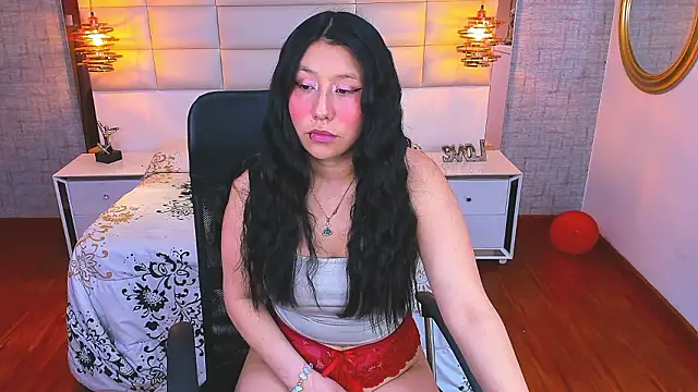 Nohemi louse online show from March 2026 06:14:01 PM