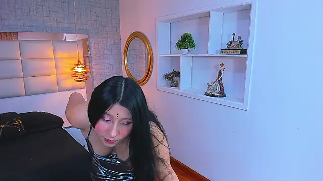 Nohemi louse online show from March 2026 06:45:01 PM