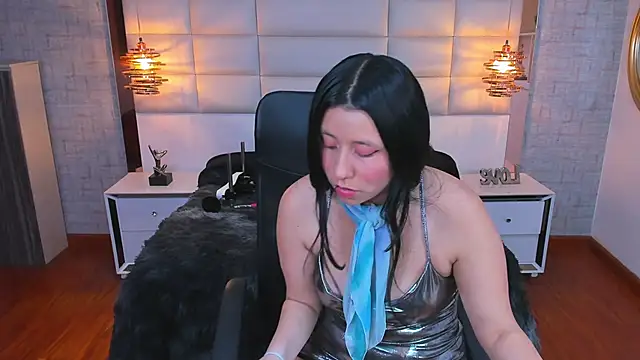 Nohemi louse online show from January 2026 07:12:01 PM