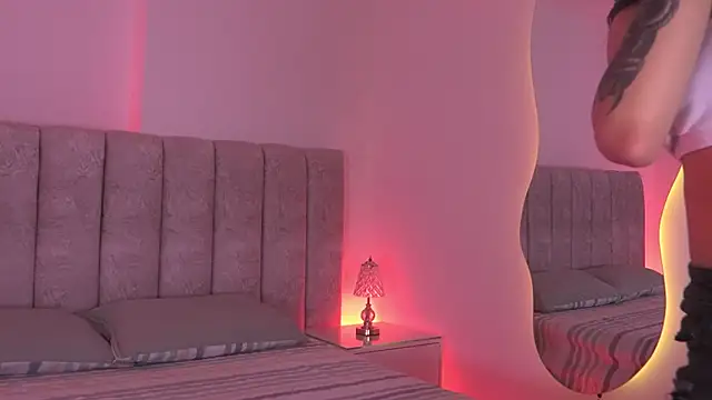 sara lopee1 online show from November 2025 12:05:02 PM