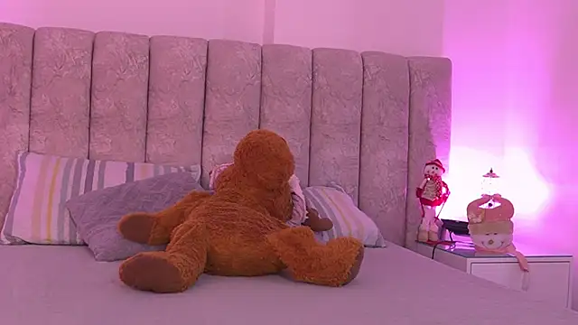 sara lopee1 online show from December 2025 12:05:01 PM