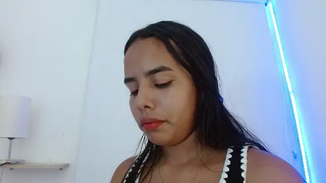 Roxy Stonee online show from October 2025 07:26:02 PM