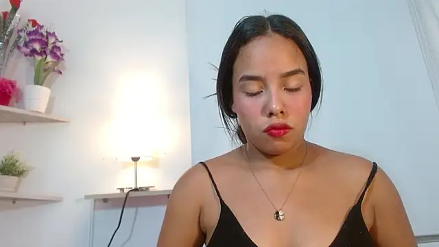 Roxy Stonee online show from November 2025 07:14:02 PM