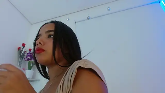 Roxy Stonee online show from October 2025 07:24:01 PM