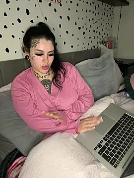 tempzzz12 online show from April 2026 07:09:02 PM