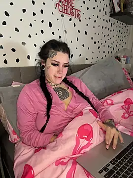 tempzzz12 online show from May 2026 07:17:01 AM