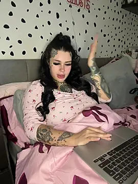 tempzzz12 online show from May 2026 07:13:02 AM