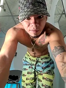 Snapshot of Niick01_ chatting on November 2025 04:12:02 PM Niick01 online show from November 2025 04:12:02 PM