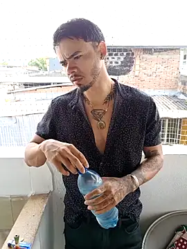 Snapshot of Niick01_ chatting on November 2025 02:44:02 PM Niick01 online show from November 2025 02:44:02 PM