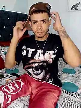 Niick01  online show from April 2026 07:37:01 PM