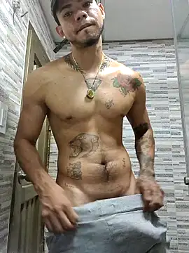 Niick01  online show from December 2025 06:34:02 PM