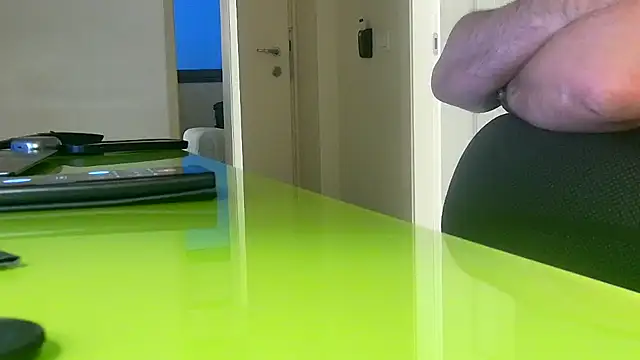 fuocovivo4 online show from March 2025 05:39:02 PM