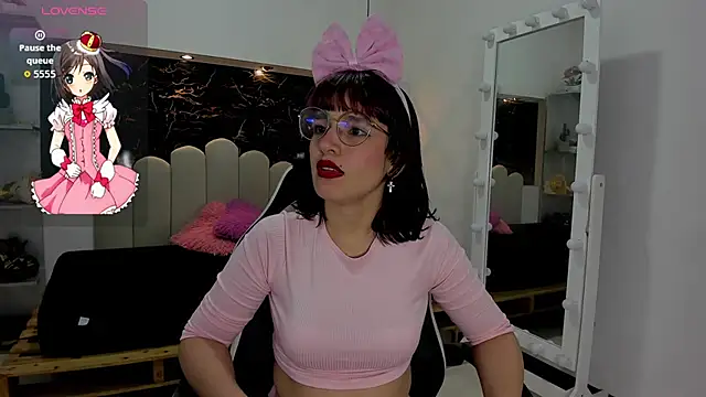 Annyrosee online show from November 2025 07:58:02 PM