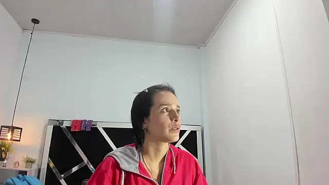 Annyrosee online show from March 2025 08:08:02 PM