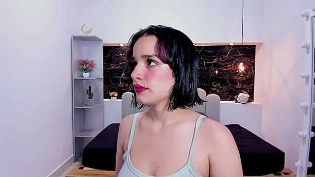 Annyrosee online show from February 2026 01:44:01 PM