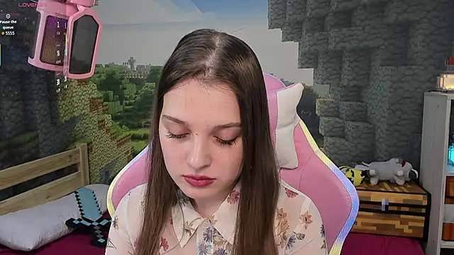 kaisajenner online show from October 2025 06:51:01 PM