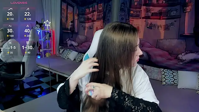 kaisajenner online show from December 2025 05:49:02 PM