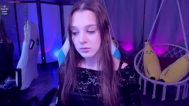 kaisajenner online show from November 2025 05:16:02 PM