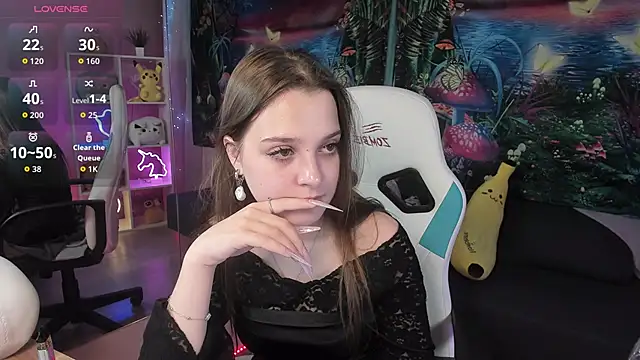 kaisajenner online show from October 2025 07:15:02 PM