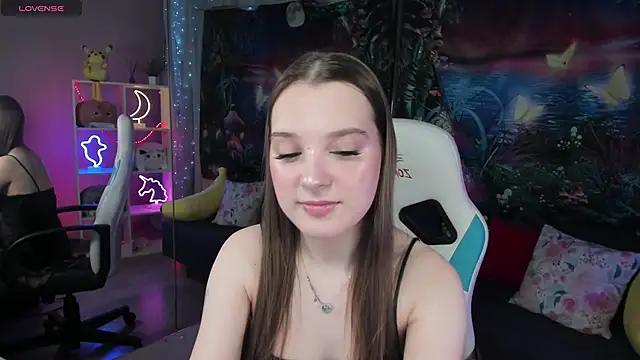 kaisajenner online show from February 2026 07:04:02 AM