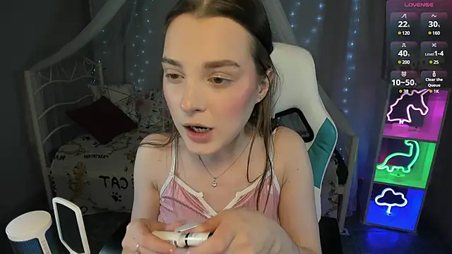 kaisajenner online show from February 2025 07:05:02 PM