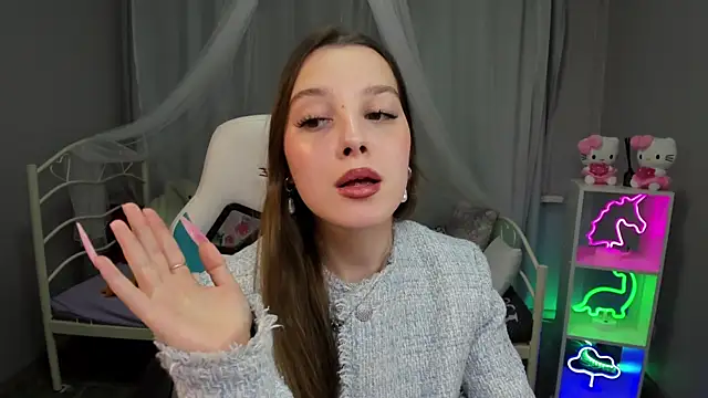 kaisajenner online show from November 2025 06:18:01 PM