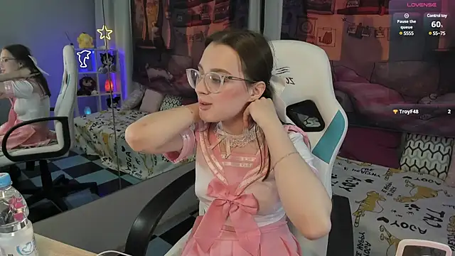 kaisajenner online show from February 2025 08:56:01 PM
