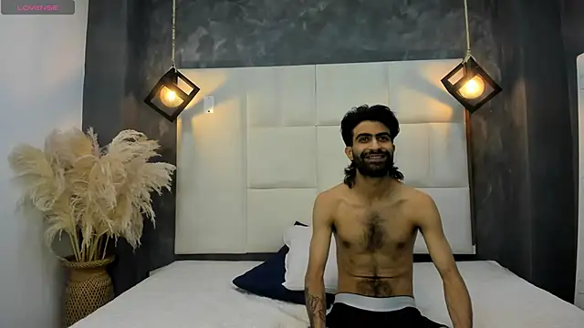 Snapshot of Arah_issaa chatting on November 2025 10:21:02 PM Arah issaa online show from November 2025 10:21:02 PM